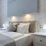 Lovely 3-bedroom In Downtown With Modern Design And Ac Budapešť