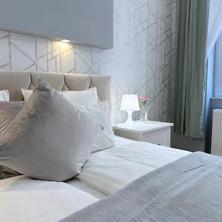 Lovely 3-bedroom In Downtown With Modern Design And Ac Budapeszt