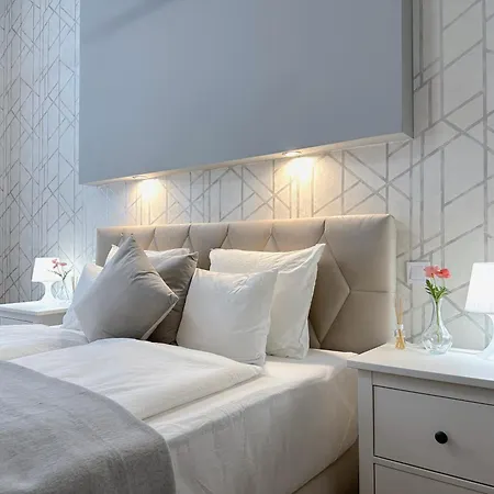 Lovely 3-bedroom In Downtown With Modern Design And Ac Budapeszt