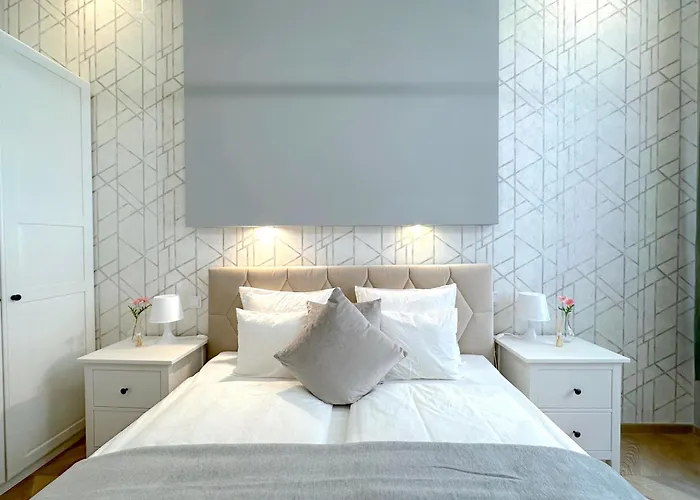 Lovely 3-bedroom In Downtown With Modern Design And Ac Apartament Budapeszt